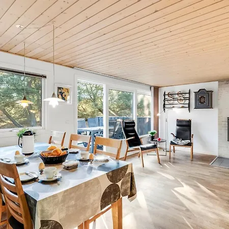 Jula - 800m From The Sea By Interhome